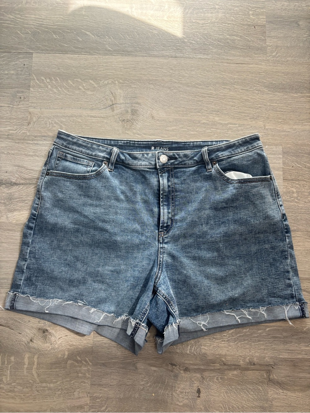 Reitmans Denim Cuff Shorts - size: 32